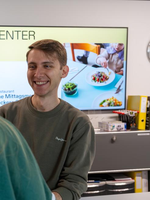 Bild von Mitarbeiter:in Empfang (w/m/d)